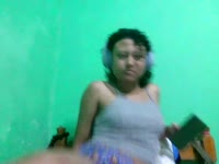 Um pouco tímido, mas também extrovertido. Um pouco exagerado, venha se divertir comigo. Estou aberto a experimentar coisas novas.