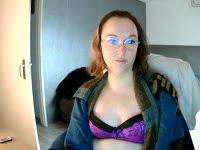 Ik ben een spontane dame die bijna niets te gek vind. Ik sta voor veel dingen open zolang we het samen maar gezellig hebben. Heb je een lekker verzoekje? vraag het me dan zeker.