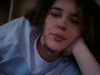 Hai ik ben Yusra 18 jaar en van Marokkaanse afkomst. Ik maak in mijn dagelijkse leven 18+  content en ervaar daar heel veel plezier in. Ik ben een vollere dame met grote borsten een dikke kont een klein buikje lief gezichtje en een bos vol krullen boven en beneden.ik doe aan augyo, foot, BDSM, SM, GFE, dominantie, onderdanigheid,en Golden shower fetisj. Naast fetisj doe ik ook aan twerken, boobie shows en samen spelen.