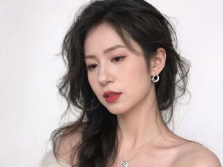 nude gamgirl AnnLinMei