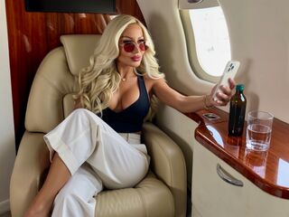 naked cam girl photo CharlotteMavis