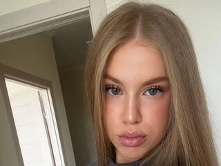 beautiful camgirl GinetteHartzheim