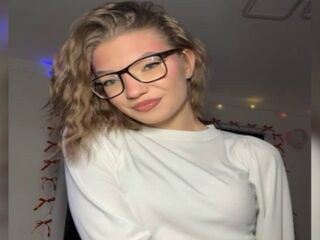 hot striptease web cam KatieGoodacre