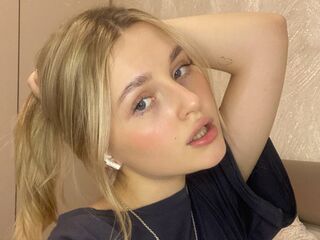 camgirl fingering bald pussy KimbraHardinger