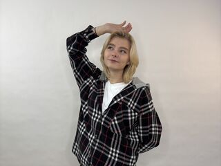 dity cam show LorieYancy