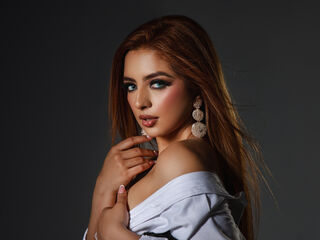 camslut showing tits MarianaSaavedra