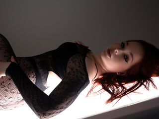 hot girl webcam NikaMoyre