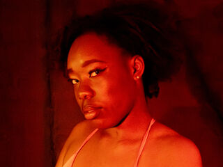 kinky cam picture YazaraEvans