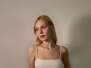 nude cam picture AishaNaeher