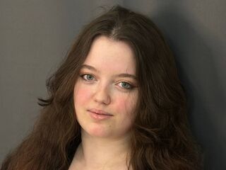 topless webcam girl AletheaSarne