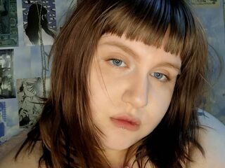 free nude live show AliceBunn