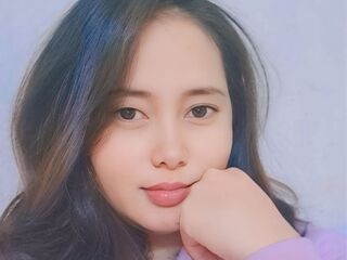 girl showing tits AlmariWilliams