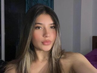 girl topless chat AmberEvelyn