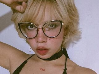 nude webcamgirl photo AmelieMari