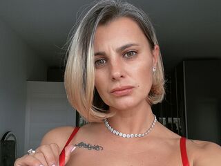 camwhore shaved pussy AnishaBee