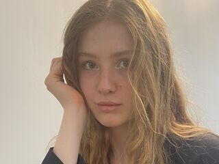 camwhore shaving pussy AuraTyce