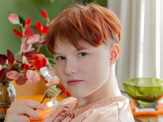 naked webcamgirl picture AuroraGlo