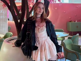 beautiful cam girl CandiFerretti