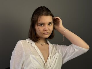 beautiful webcamgirl CaritaMattox
