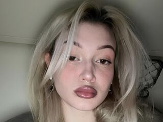 nude cam CaseyHemmerling