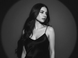 cam girl playing with vibrator CharlaDaponte