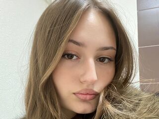 shaved pussy webcam ChauPoling