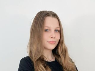 fingering webcam girl ChristianeSivie