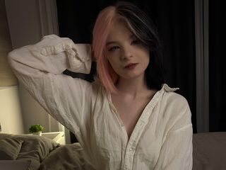 hot cam girl fingering ClaudineKrentz