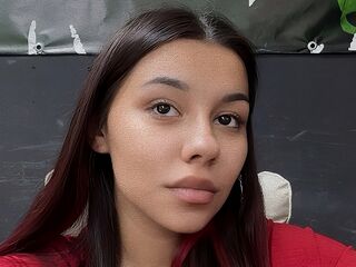 beautiful webcam girl DanielaPursel
