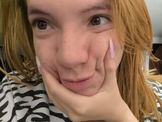 camgirl playing with sextoy DannaSpicy