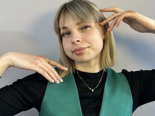 sexvideo EmelineBurrough