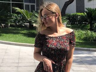 cyber sex chat room EmileeBeyale