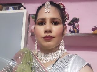 masturbating webcamgirl EmiliaDiva