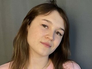 chat FlossieStudwell