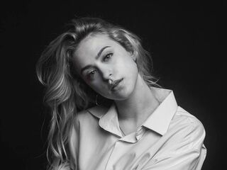 cam girl cam chat GwynethHibbits