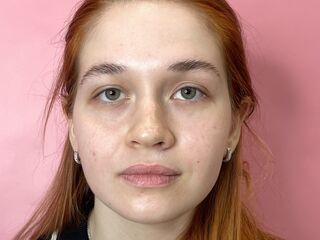 webcam babe chatroom HaileySignor