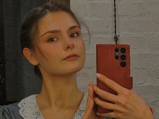 adult webcam chatroom HelenaBerkheimer