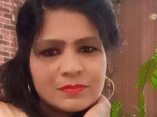 hot cam girl fingering shaved pussy HotNandini