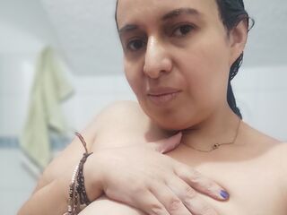 fingering webcamgirl picture IbannaBely