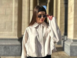 cam whore livesex IsoldeRavencrest