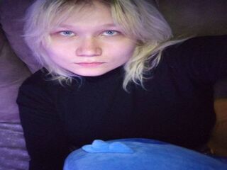 cam girl fingering pussy JaneSativa