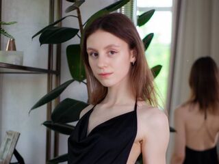 free nude webcam show JuneMills