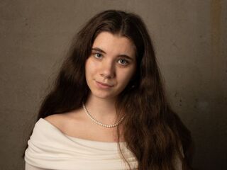 naughty camgirl fingering shaved pussy KalaHemstreet