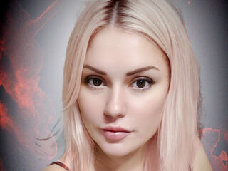 free live chatroom KarinaEvani