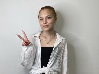 camslut topless KarineBrinkmeyer