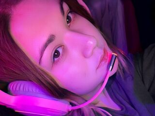 topless cam girl KimSoprano