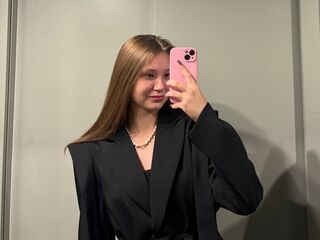 naughty cam girl fingering pussy KrissyChidester