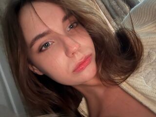 camgirl showing tits KyungInguardsen