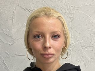 free chat room LanaReals