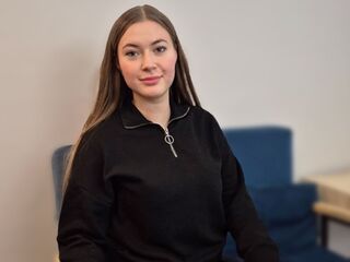 stripper cam LeaDarcy